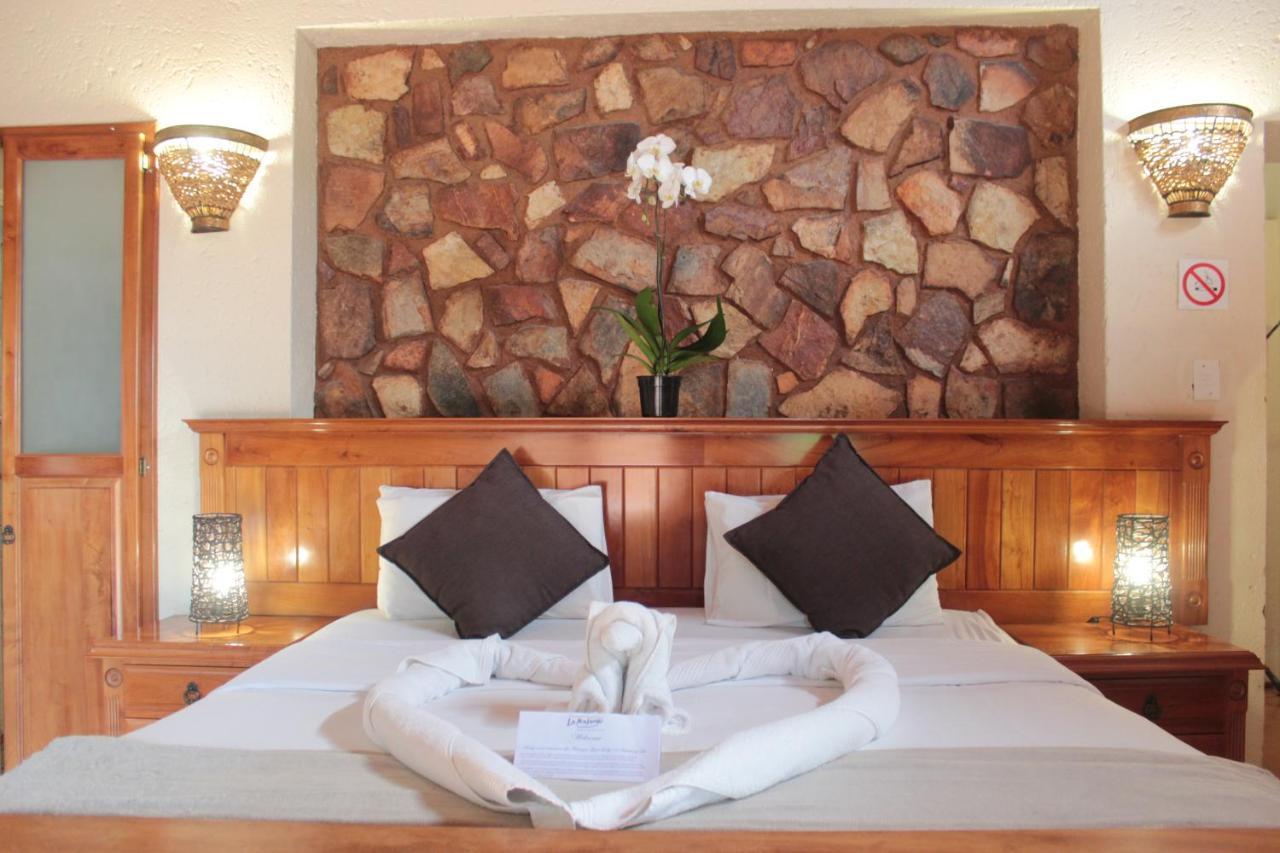 La Montagne Guest Lodge Hartbeespoort Exterior photo