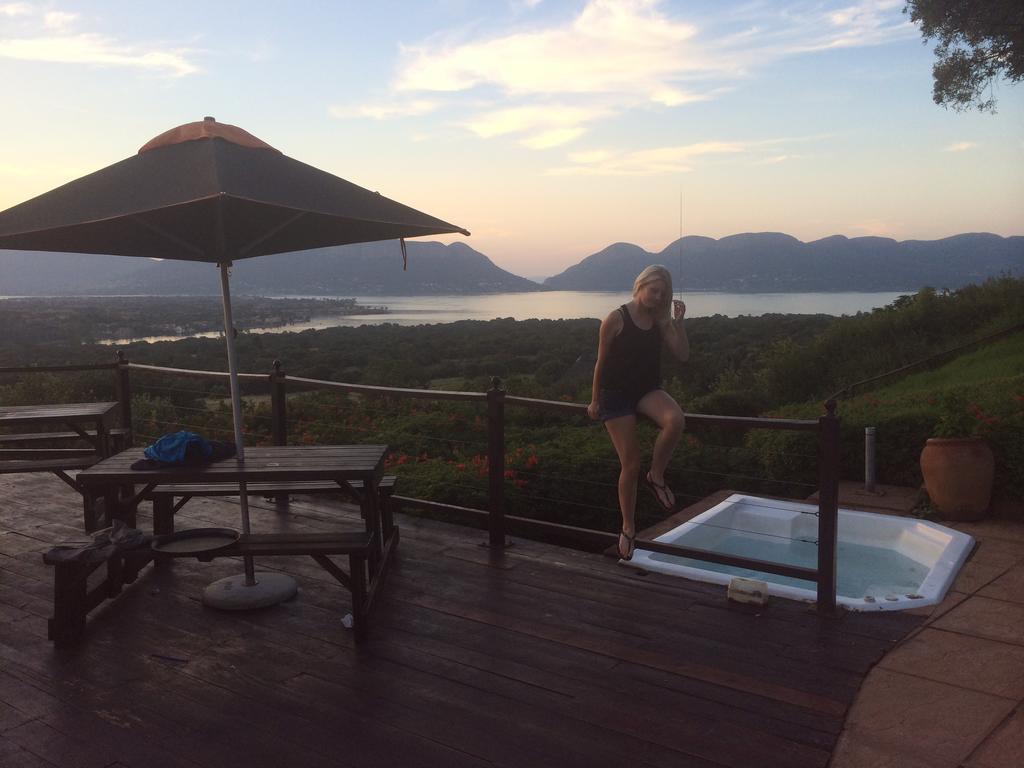 La Montagne Guest Lodge Hartbeespoort Exterior photo