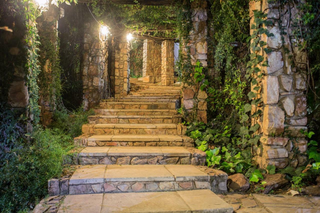 La Montagne Guest Lodge Hartbeespoort Exterior photo